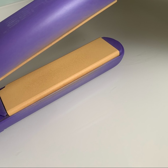 ❗️SOLD❗️Corioliss Purple Ceramic Ionic Flat Iron - Picture 8 of 10